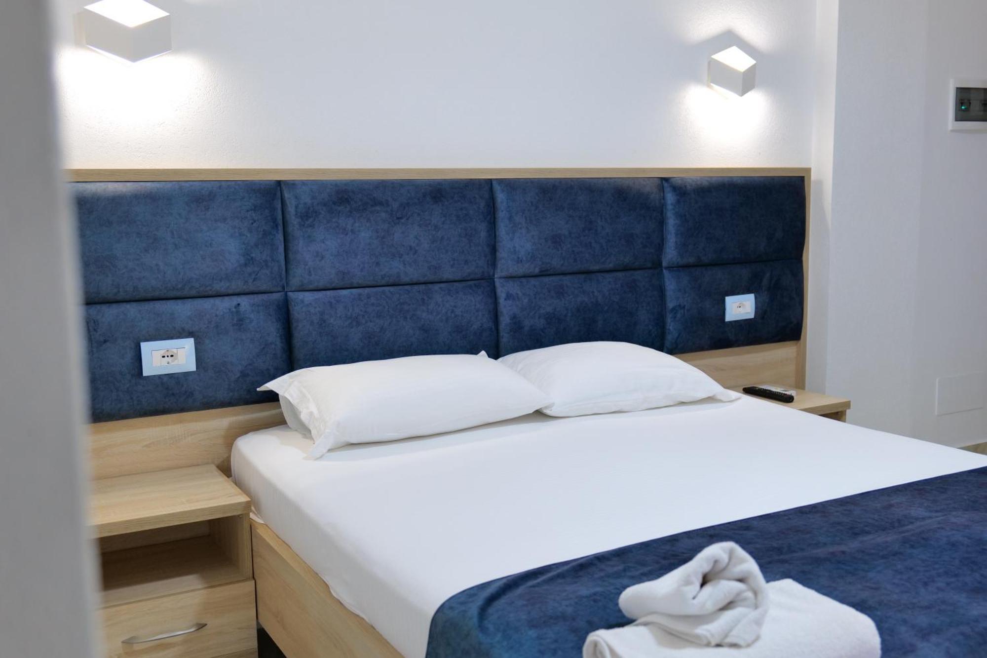 Hotel Vathi Ksamil Bagian luar foto
