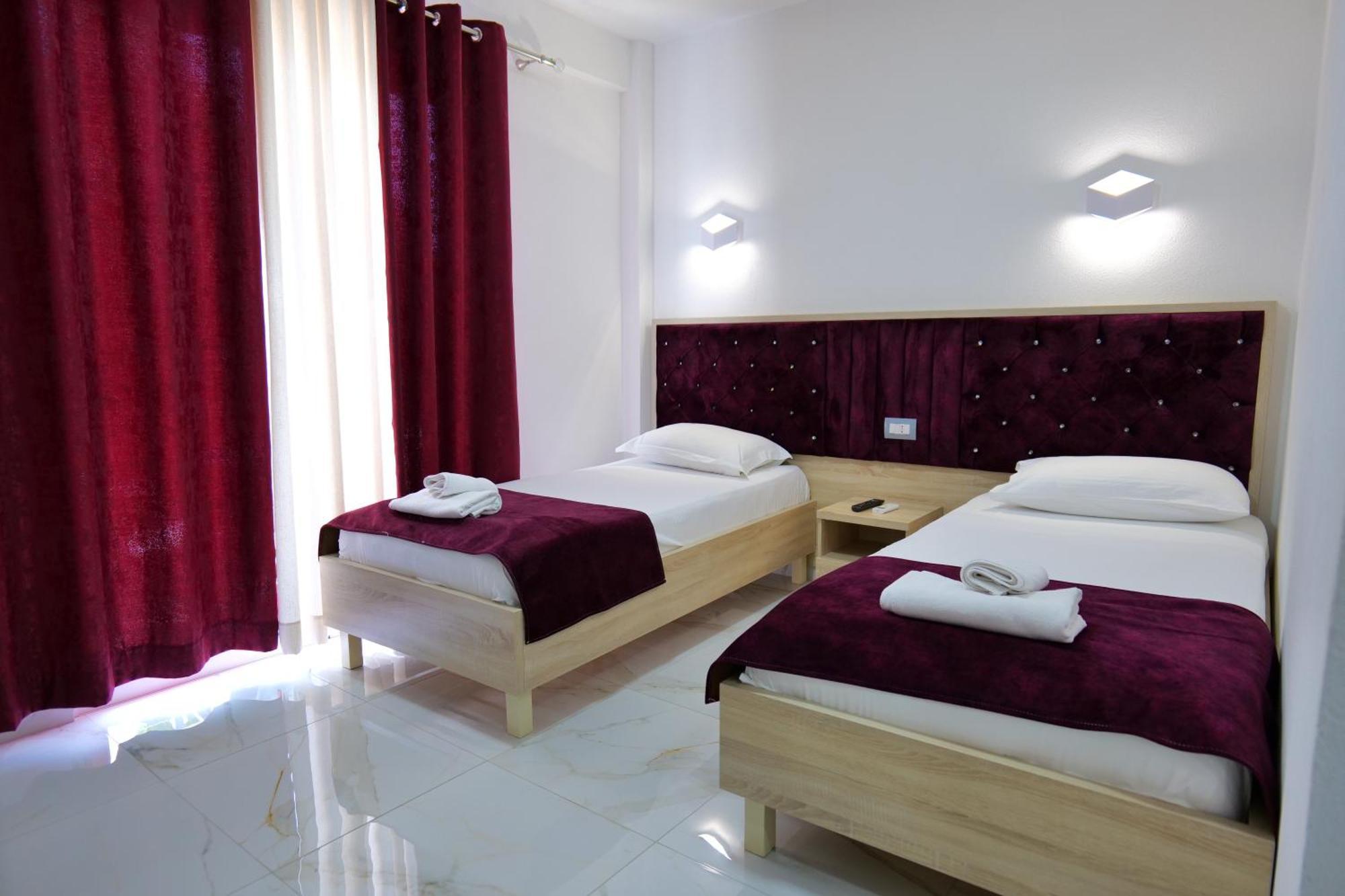 Hotel Vathi Ksamil Bagian luar foto