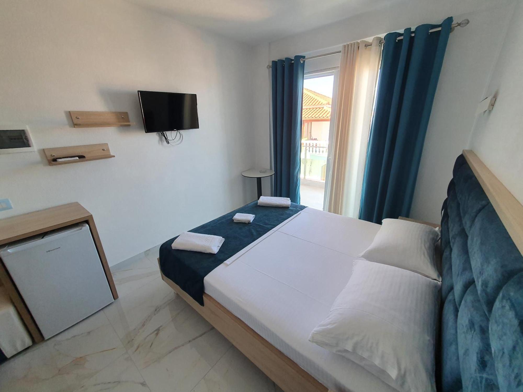Hotel Vathi Ksamil Bagian luar foto