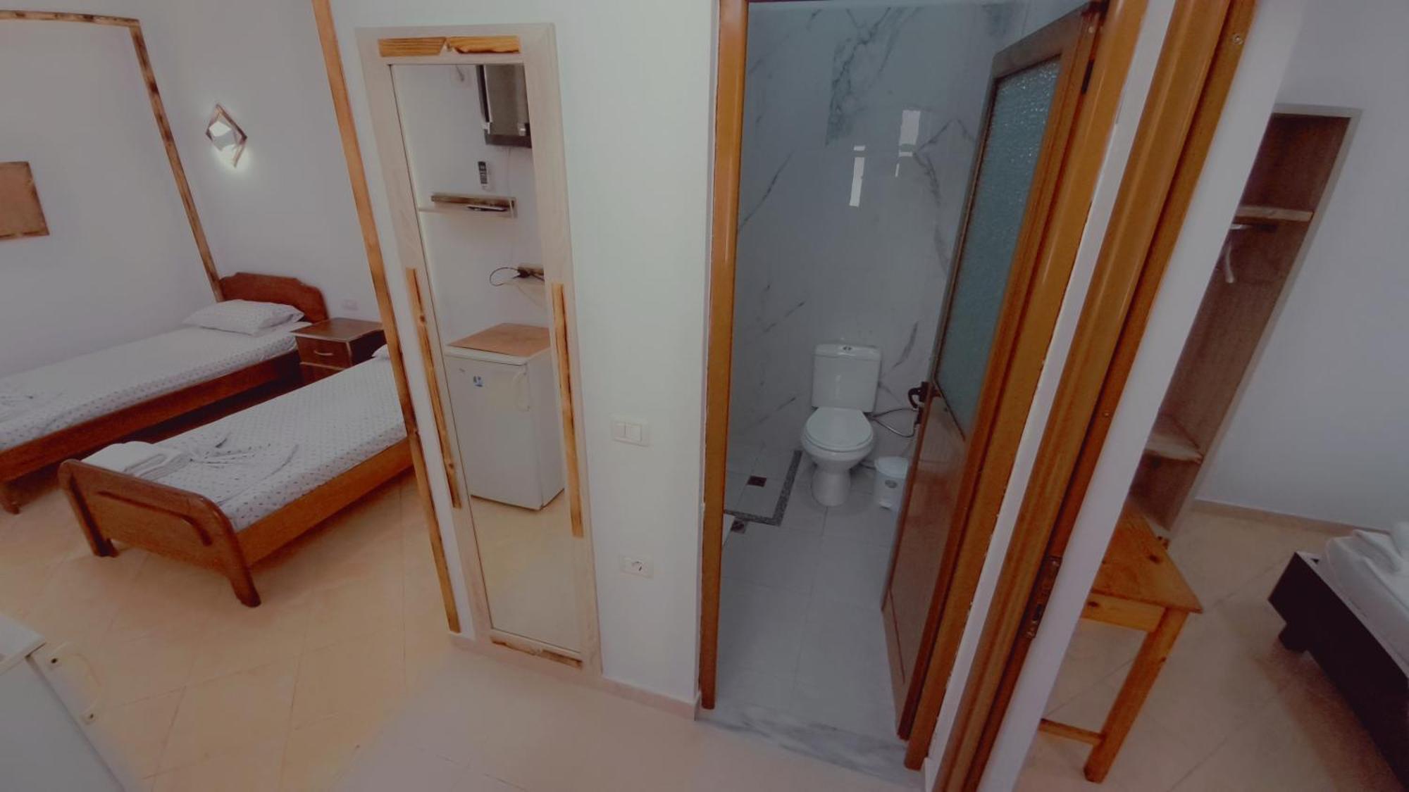 Hotel Vathi Ksamil Bagian luar foto