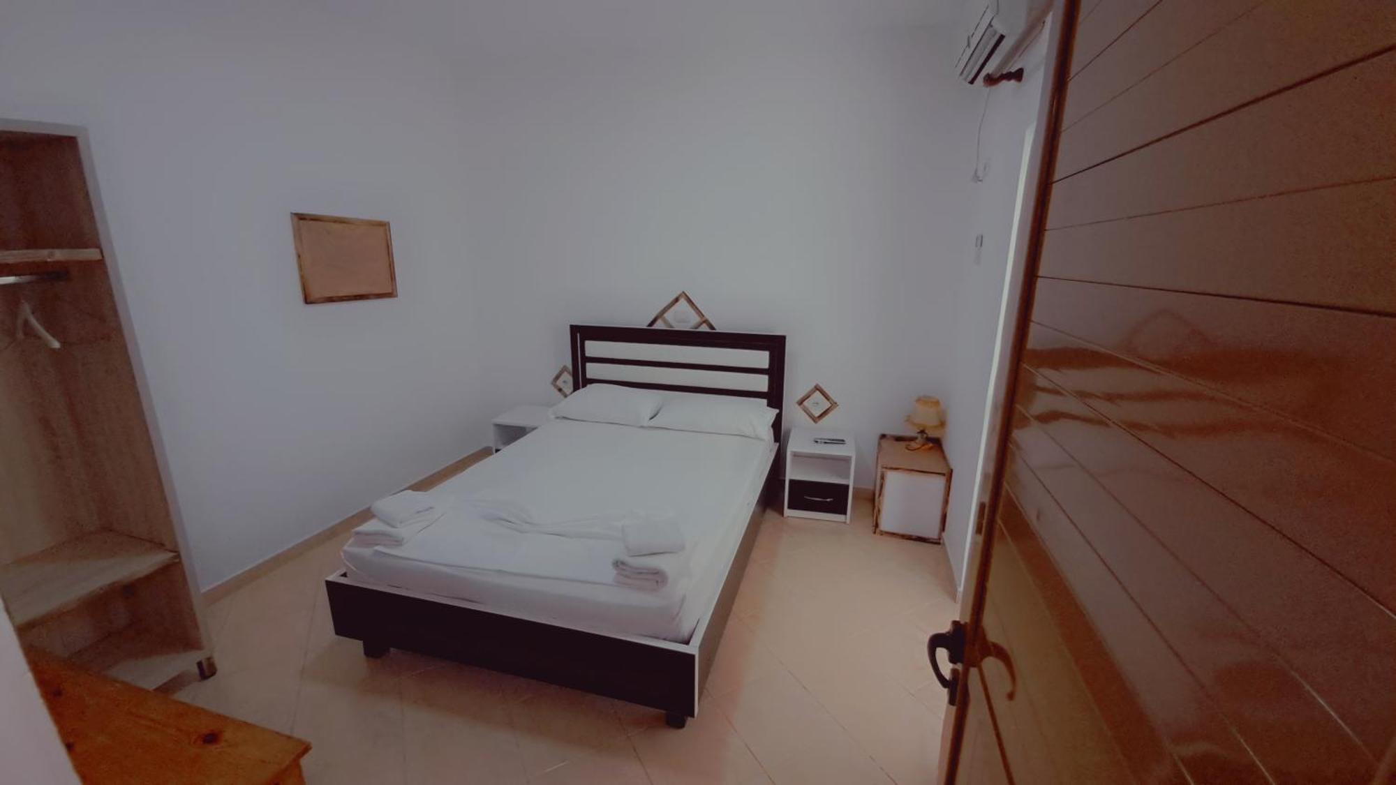 Hotel Vathi Ksamil Bagian luar foto