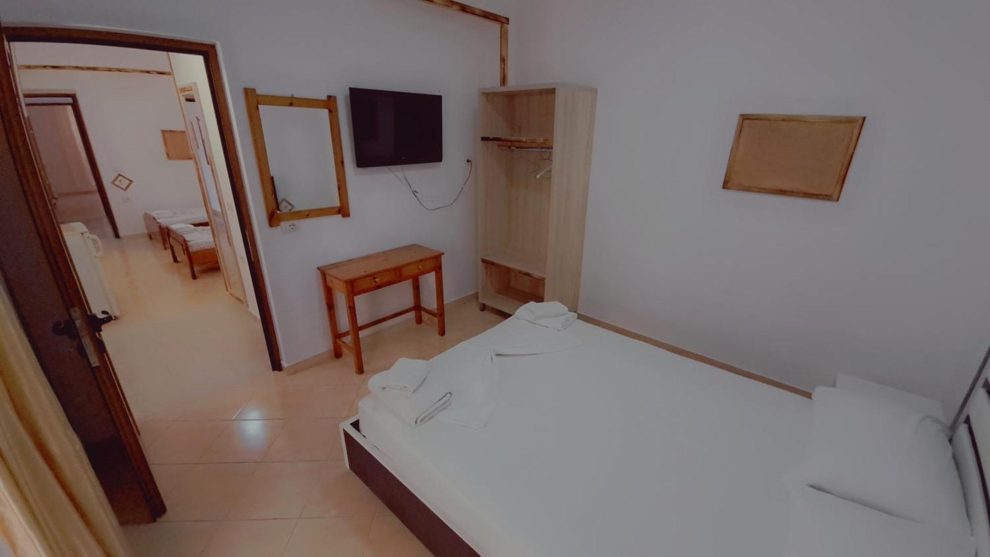 Hotel Vathi Ksamil Bagian luar foto