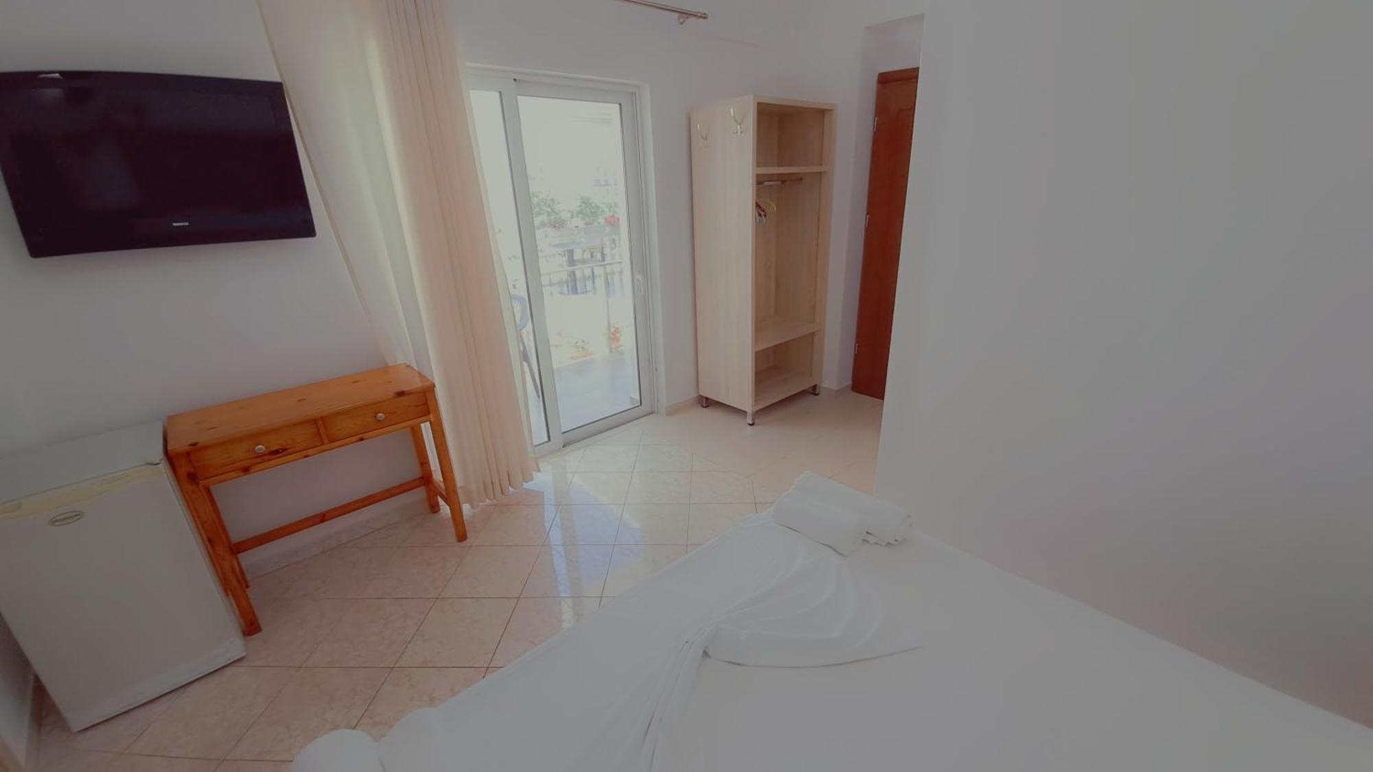 Hotel Vathi Ksamil Bagian luar foto