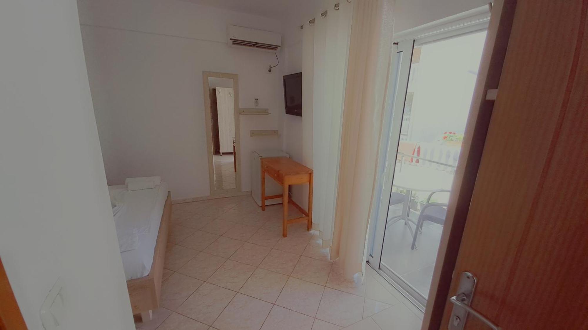 Hotel Vathi Ksamil Bagian luar foto